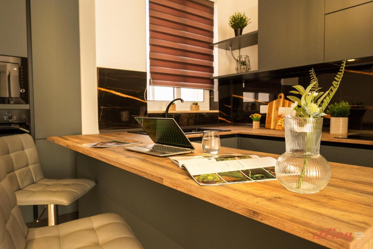 Insta Worthy Gorgeous Seaview Penthouse Apartment เซนต์พอลส์เบย์ ภายนอก รูปภาพ